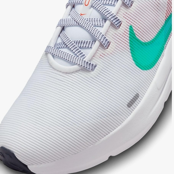 NIKE Women's Downshifter 12, Size 9 - Picture 4 of 10